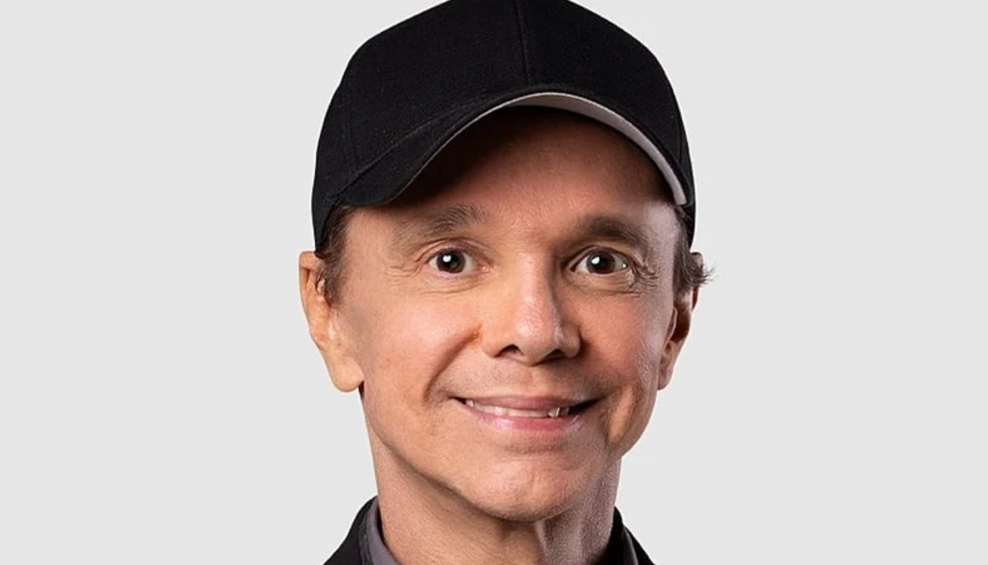 Cantor Netinho comemora cura do câncer após tratamento