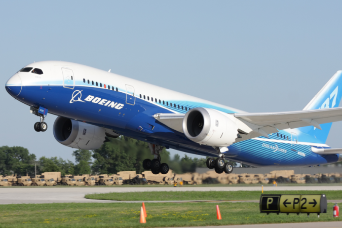 Independente da causa do acidente, a Boeing já teve seu nome associado a uma nova tragédia - (crédito: SIDDHARAJ SOLANKI/EPA-EFE/Shutterstock) Independente da causa do acidente, a Boeing já teve seu nome associado a uma nova tragédia - (crédito: SIDDHARAJ SOLANKI/EPA-EFE/Shutterstock)