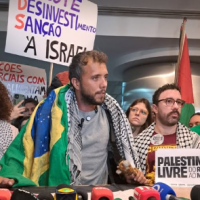 O ativista brasiliense Thiago Ávila retornou ao Brasil após ser preso em Israel. Ele participava de uma missão humanitária para Gaza quando foi interceptado na embarcação Madleen da Flotilha da Liberdade -  (crédito: Reprodução Instagram @thiagoavila)
