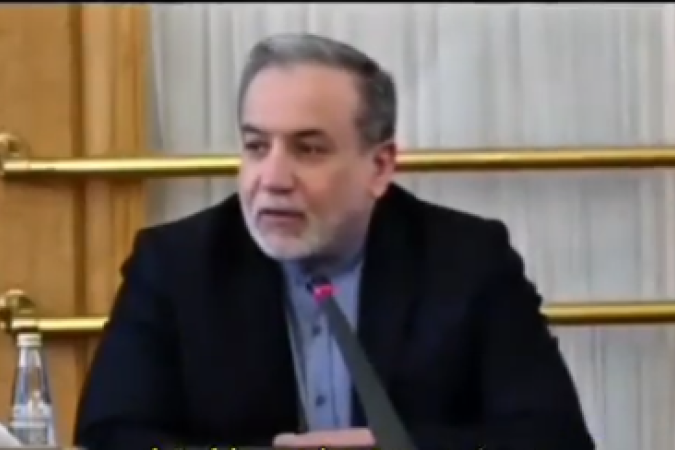 Ministro das Relações Exteriores da República Islâmica do Irã, Abbas Araghchi, afirmou que Israel ultrapassou 'uma nova linha vermelha do direito internacional' -  (crédito: Reprodução X )