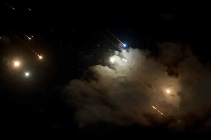 Imagem de maio de 2023 mostra lançamento de míssil a partir do Domo de Ferro israelense - (crédito: BBC) Imagem de maio de 2023 mostra lançamento de míssil a partir do Domo de Ferro israelense - (crédito: BBC)