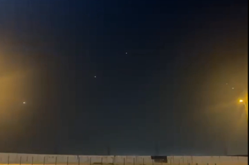 Explosões nos céus do Catar enquanto o Irã lança ataques contra bases dos EUA - (crédito: Viory) Explosões nos céus do Catar enquanto o Irã lança ataques contra bases dos EUA - (crédito: Viory)