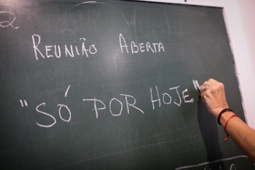 Reunião dos Alcoólicos Anônimos: momento de compartilhamento e luta -  (crédito: Divulgação )