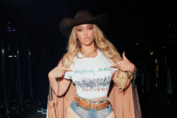 Beyoncé usa camiseta que glorifica o genocídio dos povos nativos americanos e povos mexicanos -  (crédito: Reprodução/X)