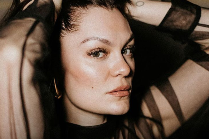 Jessie J lança música com o filho em meio ao tratamento de câncer - (crédito: TMJBrazil) Jessie J lança música com o filho em meio ao tratamento de câncer - (crédito: TMJBrazil)