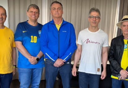 Zema publicou foto do encontro nas suas redes sociais -  (crédito: Reprodução/Romeu Zema)