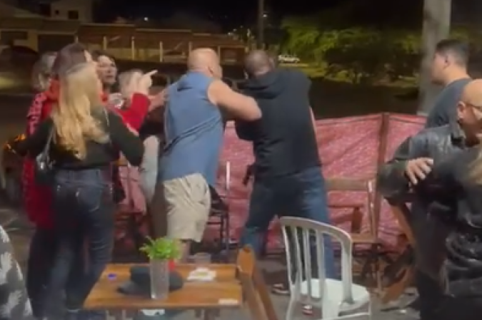 Policial civil a paisana que sacou a arma em uma discussão de bar em Sobradinho -  (crédito: Reprodução)