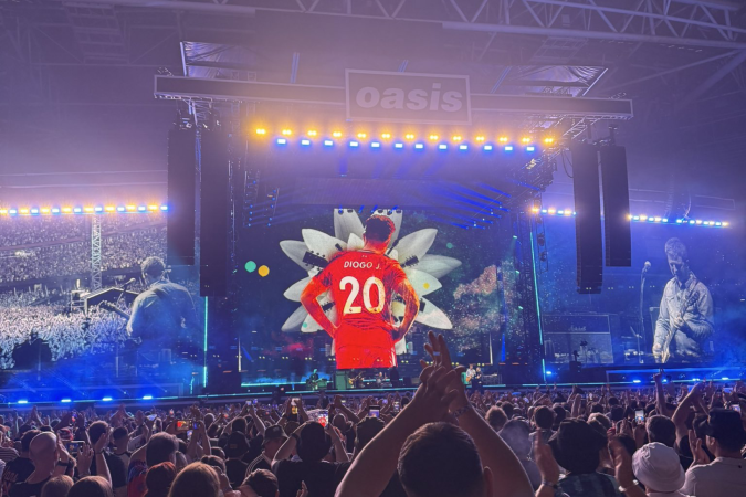 Oasis faz homenagem a Diogo Jota durante primeiro show da turnê 'Live 25' - (crédito: Redes sociais) Oasis faz homenagem a Diogo Jota durante primeiro show da turnê 'Live 25' - (crédito: Redes sociais)