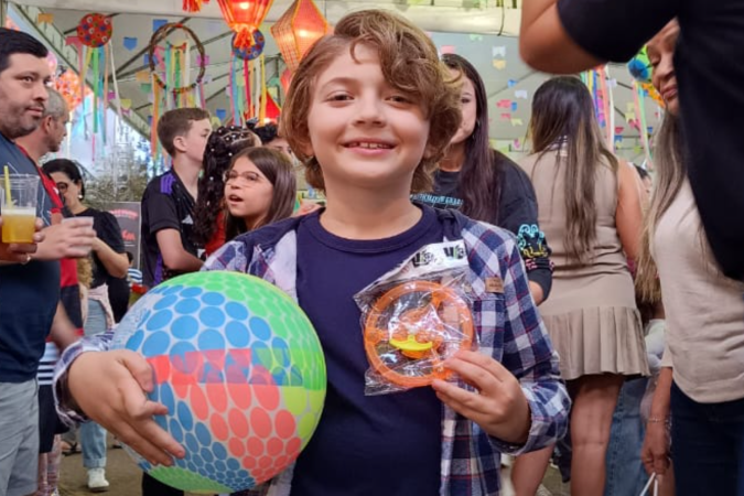 Ator Mirim Lorenzo Mello brilha no Arraiá D’Ajuda neste fim de semana
- (crédito: Reprodução) Ator Mirim Lorenzo Mello brilha no Arraiá D’Ajuda neste fim de semana
- (crédito: Reprodução)