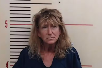 A empreitada consistia no envio de uma caixa com chocolates cheios de fentanil. A substância é 50 vezes mais potente do que a heroína -  (crédito: Reprodução/Parker County Sheriff's Office)