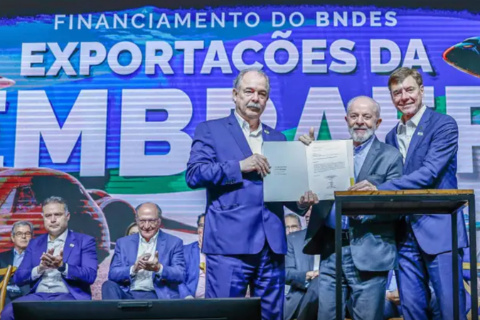 Eduardo Bolsonaro disse que medidas 'foram uma resposta legítima às agressões do regime brasileiro contra interesses e cidadãos americanos' -  (crédito: Getty Images)