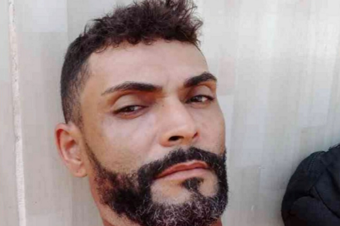 Laudemir de Souza Fernandes trabalhava na Rua Modestina de Souza, no Bairro Vista Alegre, quando foi atingido por um disparo de arma de fogo - (crédito: Redes Sociais / Reprodução) Laudemir de Souza Fernandes trabalhava na Rua Modestina de Souza, no Bairro Vista Alegre, quando foi atingido por um disparo de arma de fogo - (crédito: Redes Sociais / Reprodução)