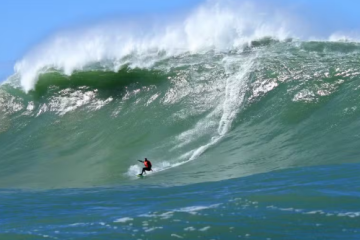 O local, situado a cinco quilômetros da costa do municípiuo de Jaguaruna, está situado no litoral sul de Santa Catarina e é conhecido como 'a Nazaré brasileira'. O apelido faz referência à vila em Portugal, famosa no mundo do surfe pelas ondas gigantes -  (crédito: Luís Reis)