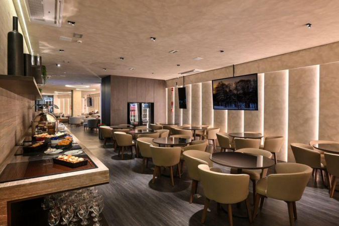 Gastronomia e serviços refinados na nova sala VIP do aeroporto de BH - (crédito: Uai Turismo) Gastronomia e serviços refinados na nova sala VIP do aeroporto de BH - (crédito: Uai Turismo)