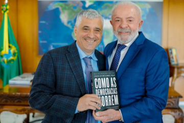 Através do post, Lula relatou que 'é sempre importante ouvir vozes que defendem a democracia -  (crédito: Reprodução / 'X')