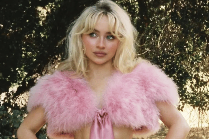 Sabrina Carpenter comemora parceria com Taylor Swift em novo álbum -  (crédito: TMJBrazil)