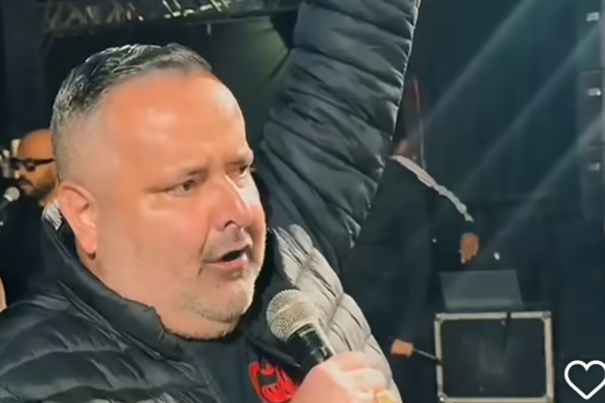 Prefeito ameaça cortar gasolina, servidores e marmita da PM em MG - (crédito: Reprodução Redes Sociais Romer Soares) Prefeito ameaça cortar gasolina, servidores e marmita da PM em MG - (crédito: Reprodução Redes Sociais Romer Soares)