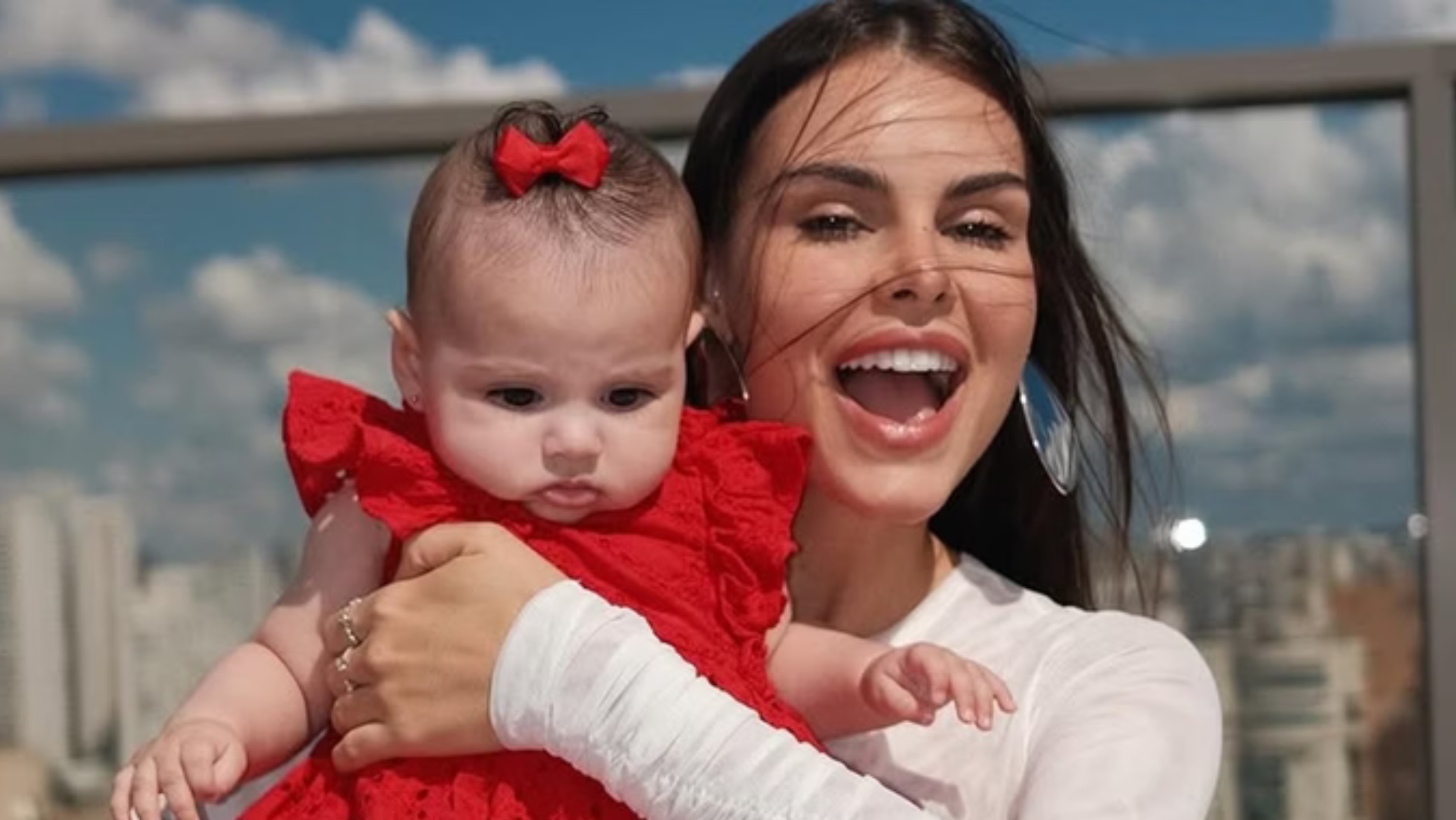 Amanda Kimberlly implora por paz após polêmicas com família de Neymar