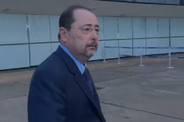 Defesa de Bolsonaro garante que o ex-presidente tem mantido o cumprimento da regras e que não manteve nenhum contato direto ou indireto com o filho Eduardo Bolsonaro -  (crédito: Alicia Bernardes / CB/DaPress)