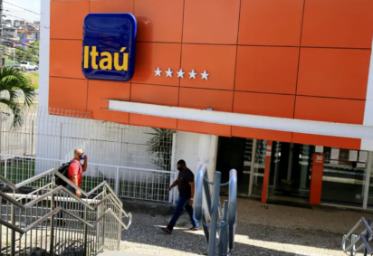 Entre as condições oferecidas aos compradores estão desconto de 10% para pagamento à vista e possibilidade de parcelamento em até 78 vezes -  (crédito: BBC Geral) -Entre as condições oferecidas aos compradores estão desconto de 10% para pagamento à vista e possibilidade de parcelamento em até 78 vezes -  (crédito: BBC Geral)