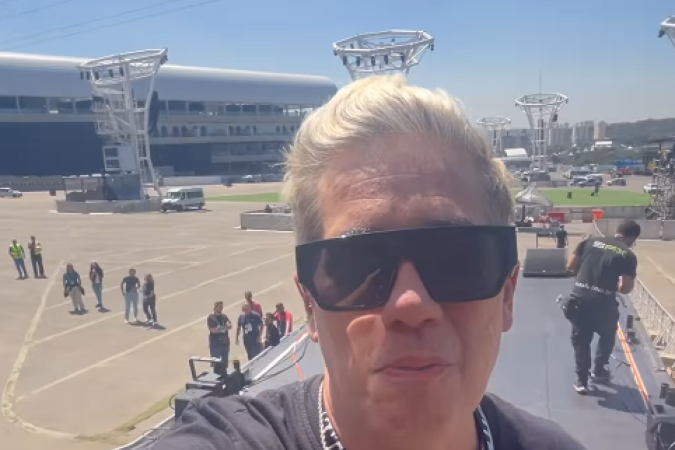 A apresentação aconteceu durante o terceiro dia de festival sediado no Autódromo de Interlagos, na Zona Sul de São Paulo. A banda mineira performou no palco principal do Tht Town, o Skyline - (crédito: Reprodução / Instagram / @rogerioflausinooficial) A apresentação aconteceu durante o terceiro dia de festival sediado no Autódromo de Interlagos, na Zona Sul de São Paulo. A banda mineira performou no palco principal do Tht Town, o Skyline - (crédito: Reprodução / Instagram / @rogerioflausinooficial)