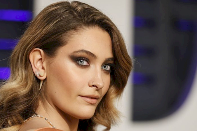 Filha de Michael Jackson desabafa sobre ataques com fotos da autópsia do pai -  (crédito: TMJBrazil)