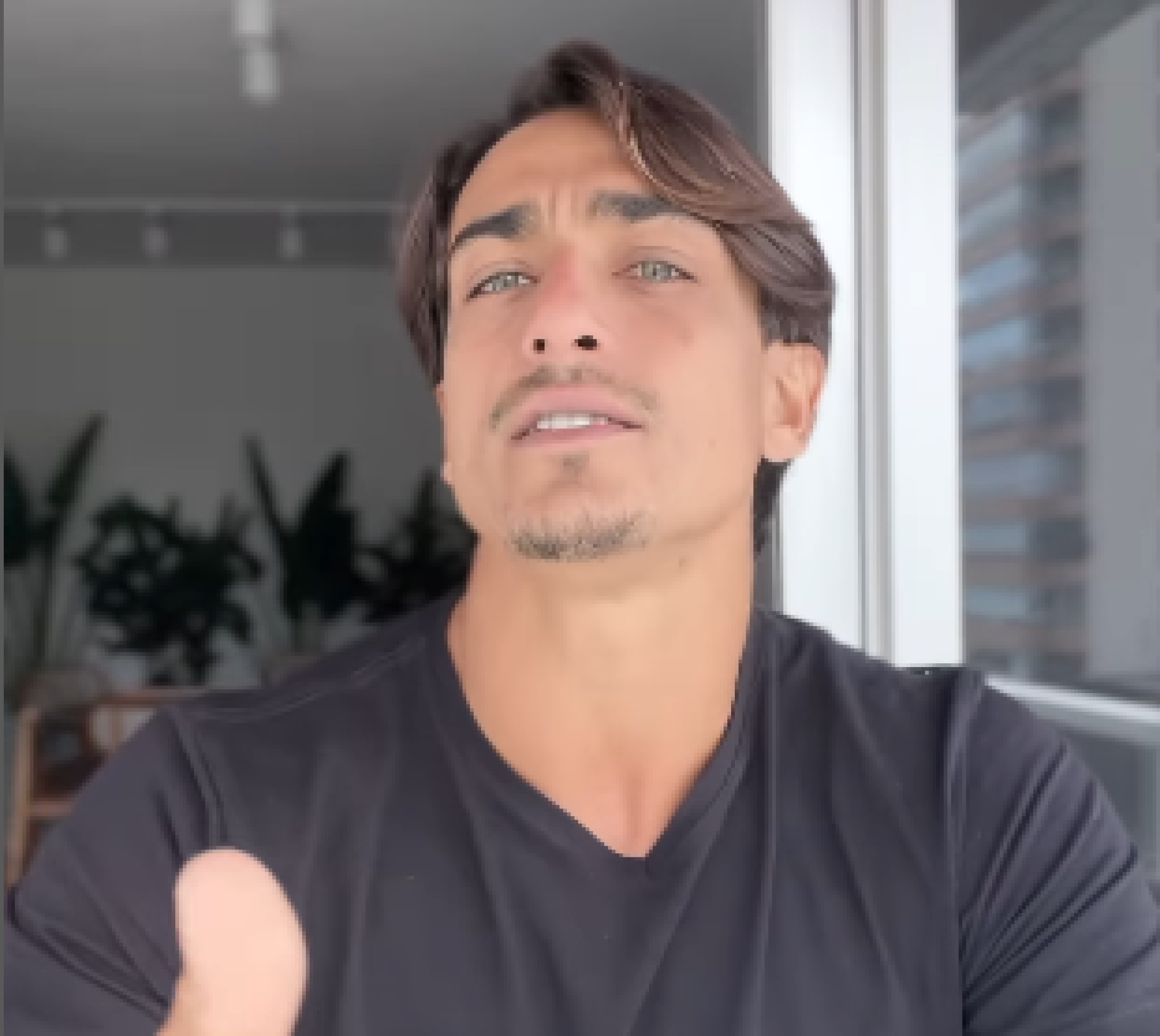 Empresário e influenciador morreu após saltar de paraquedas no último domingo, no RJ 