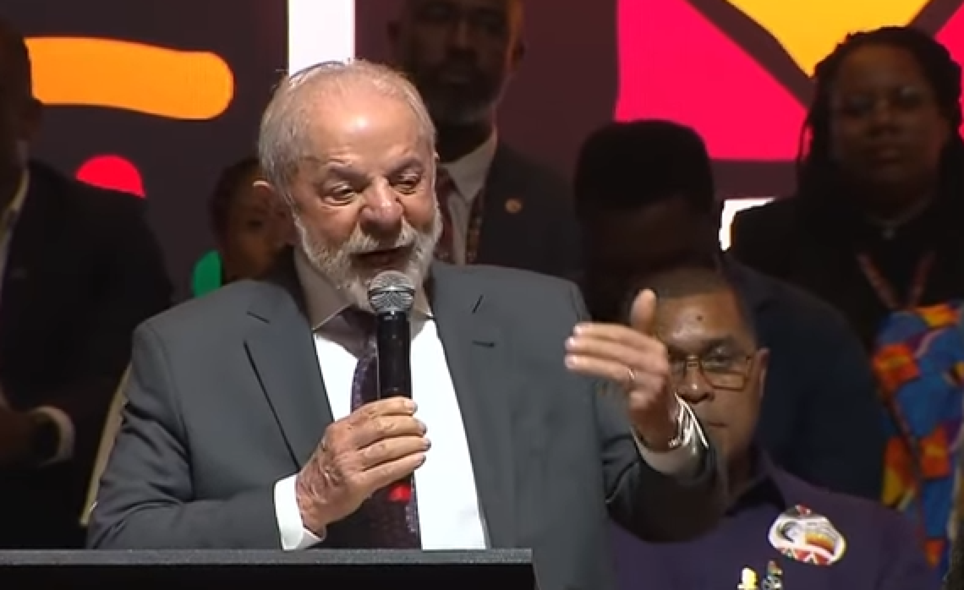 Lula telefona para emir do Catar e repudia ataque israelense