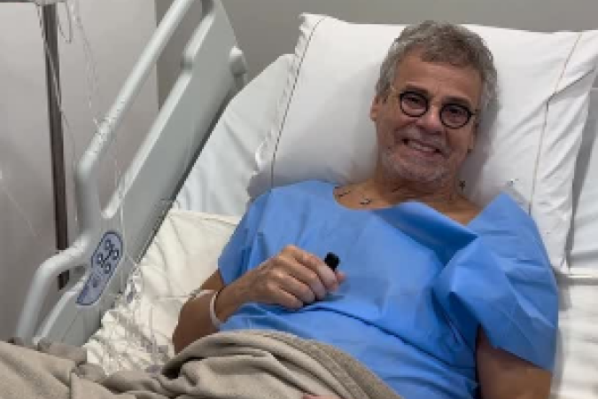 Carlinhos de Jesus detalha tratamento contra doença autoimune