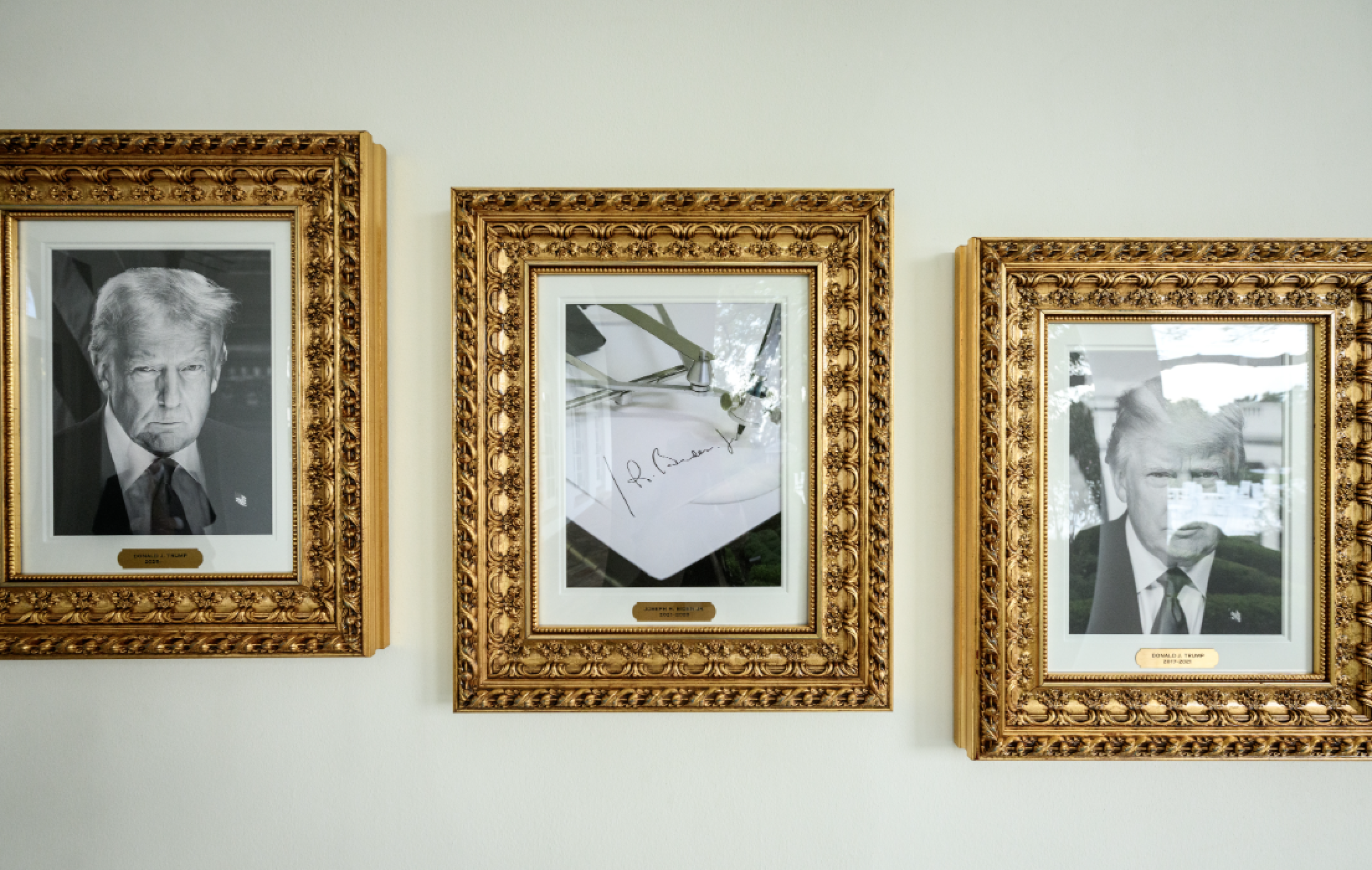 Casa Branca substitui retrato de Joe Biden por imagem de caneta automática