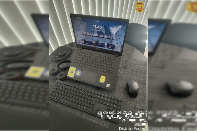 Polícia fez buscas na casa do servidor -  (crédito: PCDF/Divulgação)