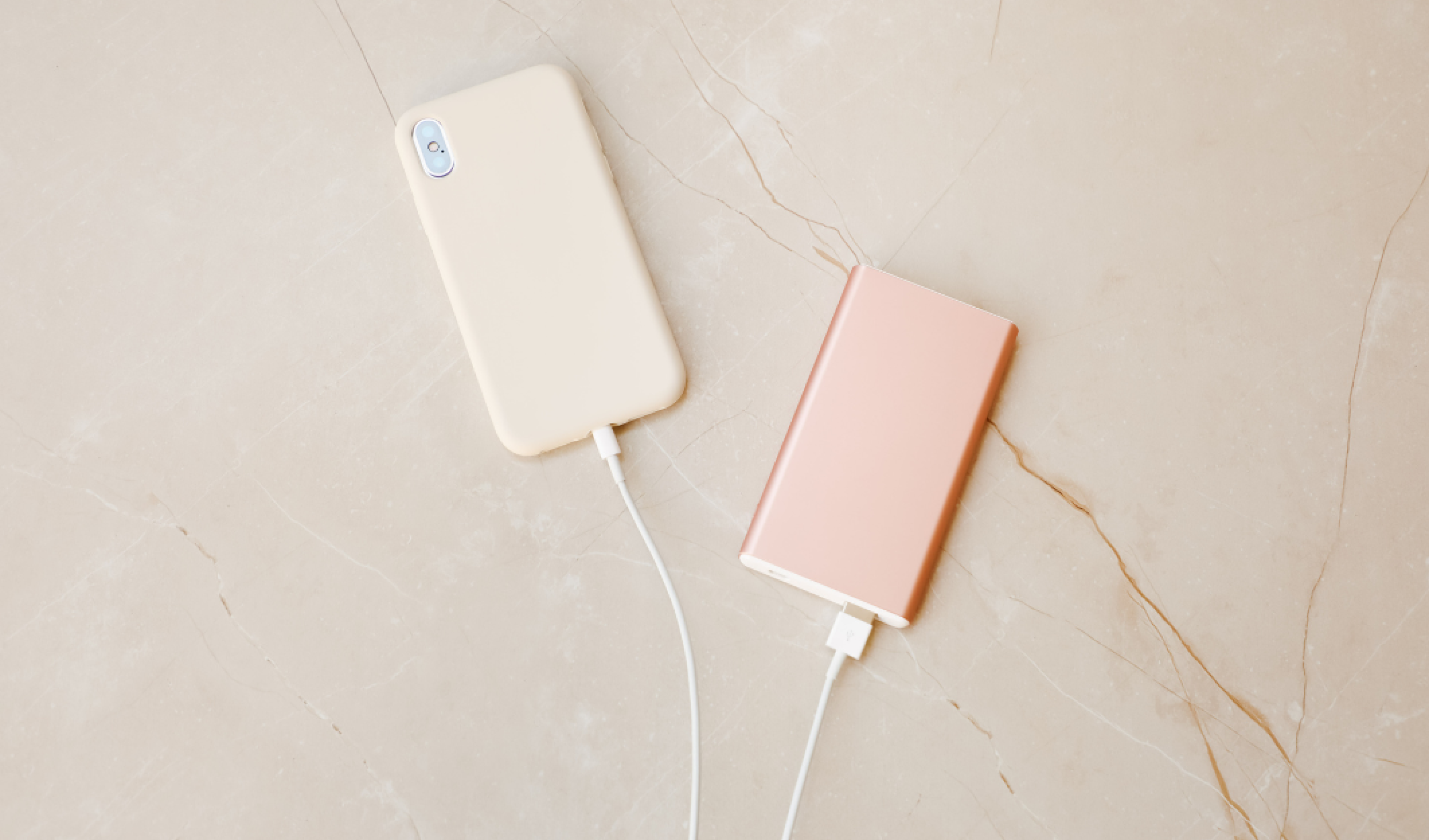 Emirates suspende uso de carregadores portáteis a bordo a partir de amanhã