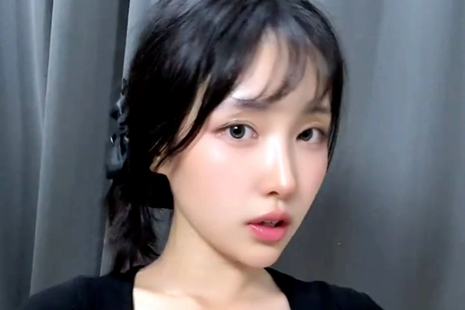 Yoon Ji-ah tinha mais de 300 mil seguidores no TikTok - (crédito: Reprodução/TikTok) Yoon Ji-ah tinha mais de 300 mil seguidores no TikTok - (crédito: Reprodução/TikTok)