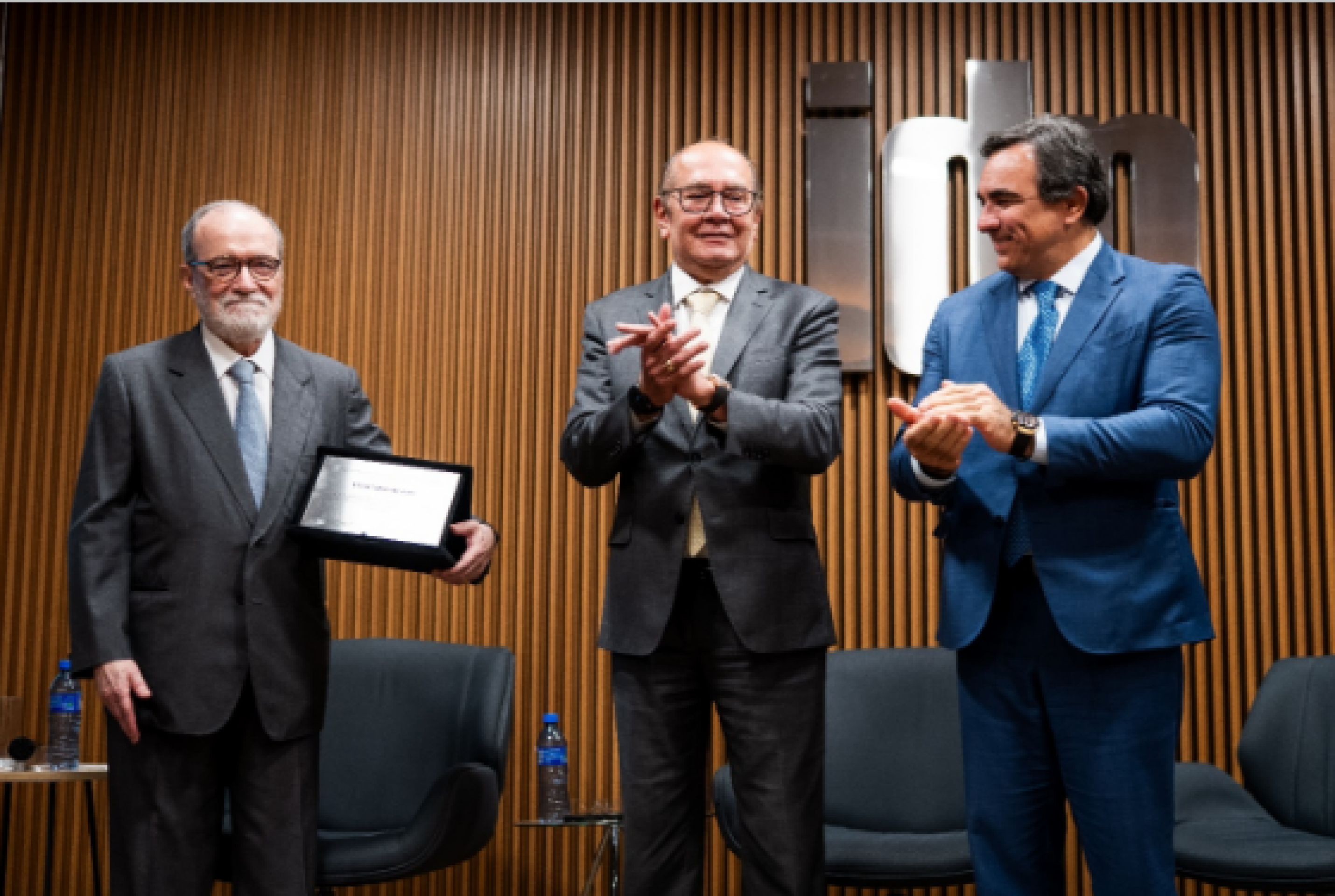 Everardo Maciel recebe o título de Doutor Honoris Causa pelo IDP