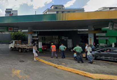 Posto de gasolina onde homem foi executado na tarde dessa segunda-feira (6/10) -  (crédito: Google Street View/Reprodução)