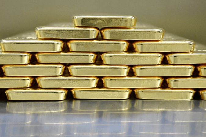 Os investidores de varejo guardam seu ouro em empresas que oferecem armazenamento seguro -  (crédito: Getty Images)