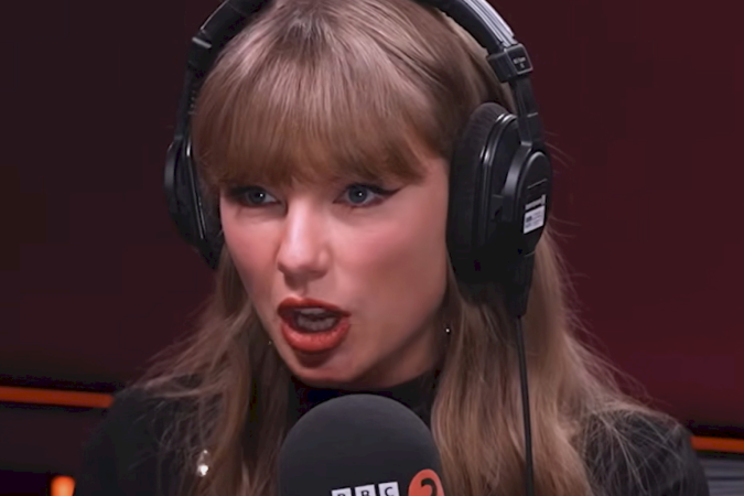 A amizade continua! Taylor Swift explica confusão com Ed Sheeran -  (crédito: TMJBrazil)