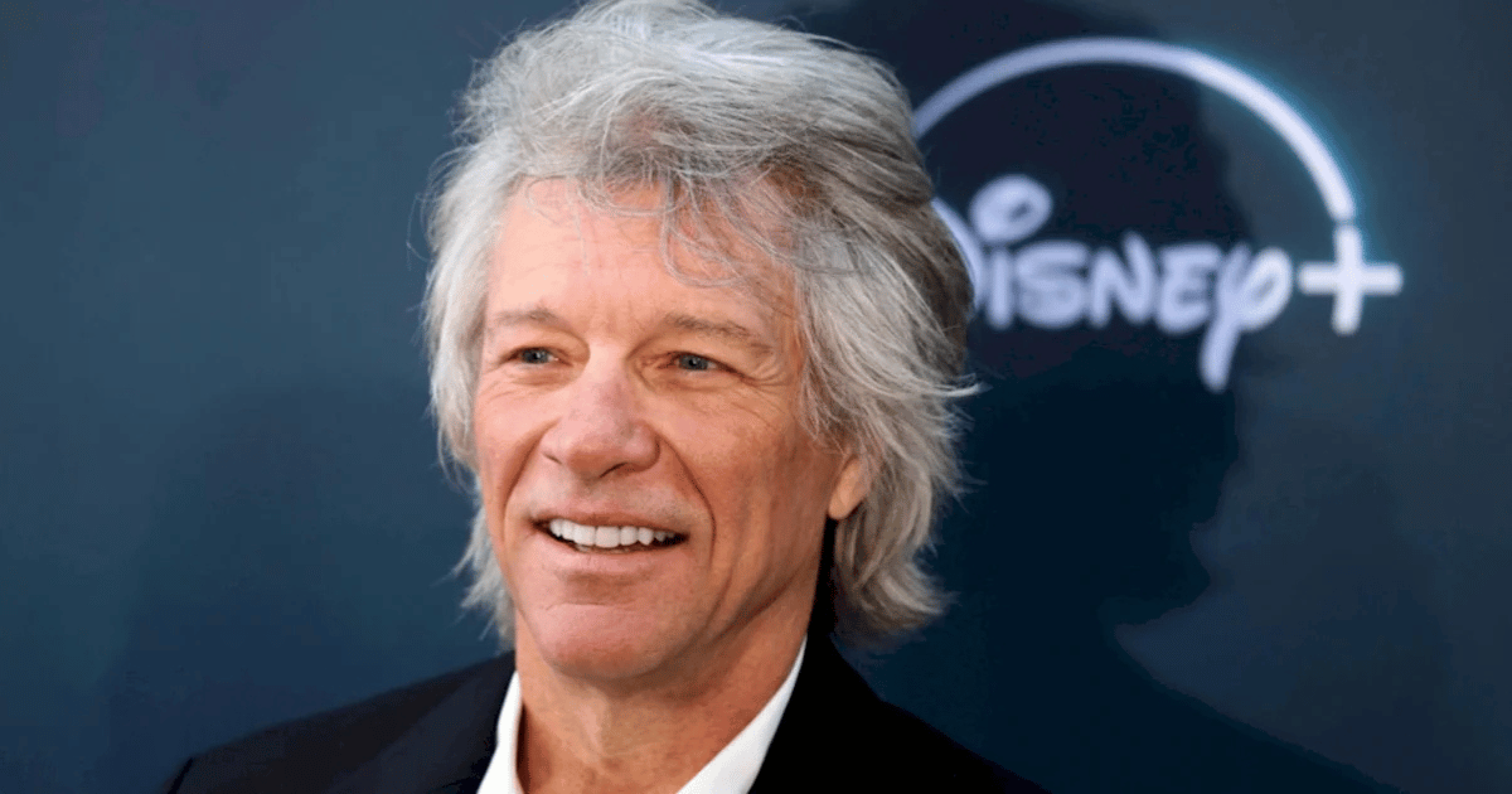 Bon Jovi volta aos palcos após cirurgia vocal: turnê mundial promete emoção e nostalgia