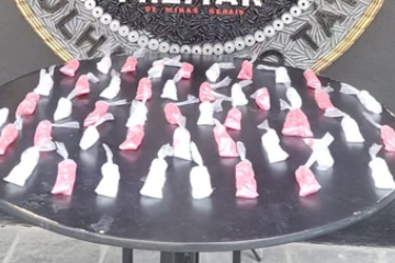 Homem é preso com 720 pinos de cocaína no "Buraco do Peru" - PMMG/Reprodução