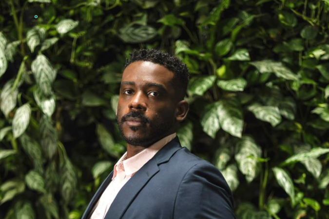 Avatar da plataforma SophIA, feito por empresa com inteligência artificial, dá as boas vindas ao candidato em um processo seletivo - (crédito: Starmind/Reprodução) Avatar da plataforma SophIA, feito por empresa com inteligência artificial, dá as boas vindas ao candidato em um processo seletivo - (crédito: Starmind/Reprodução)