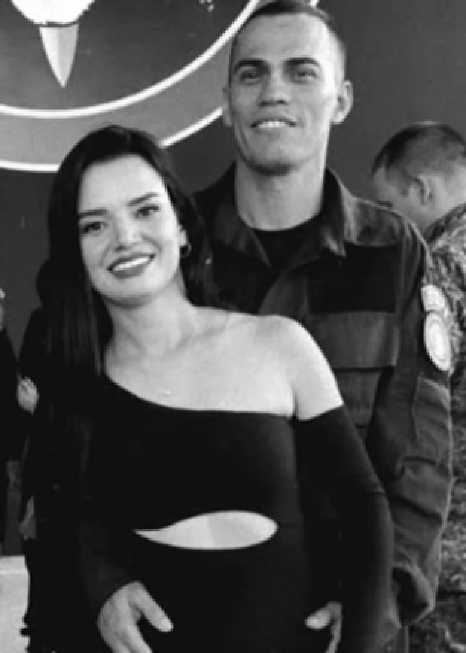 Esposa de policial morto em operação no Rio divulga última conversa 