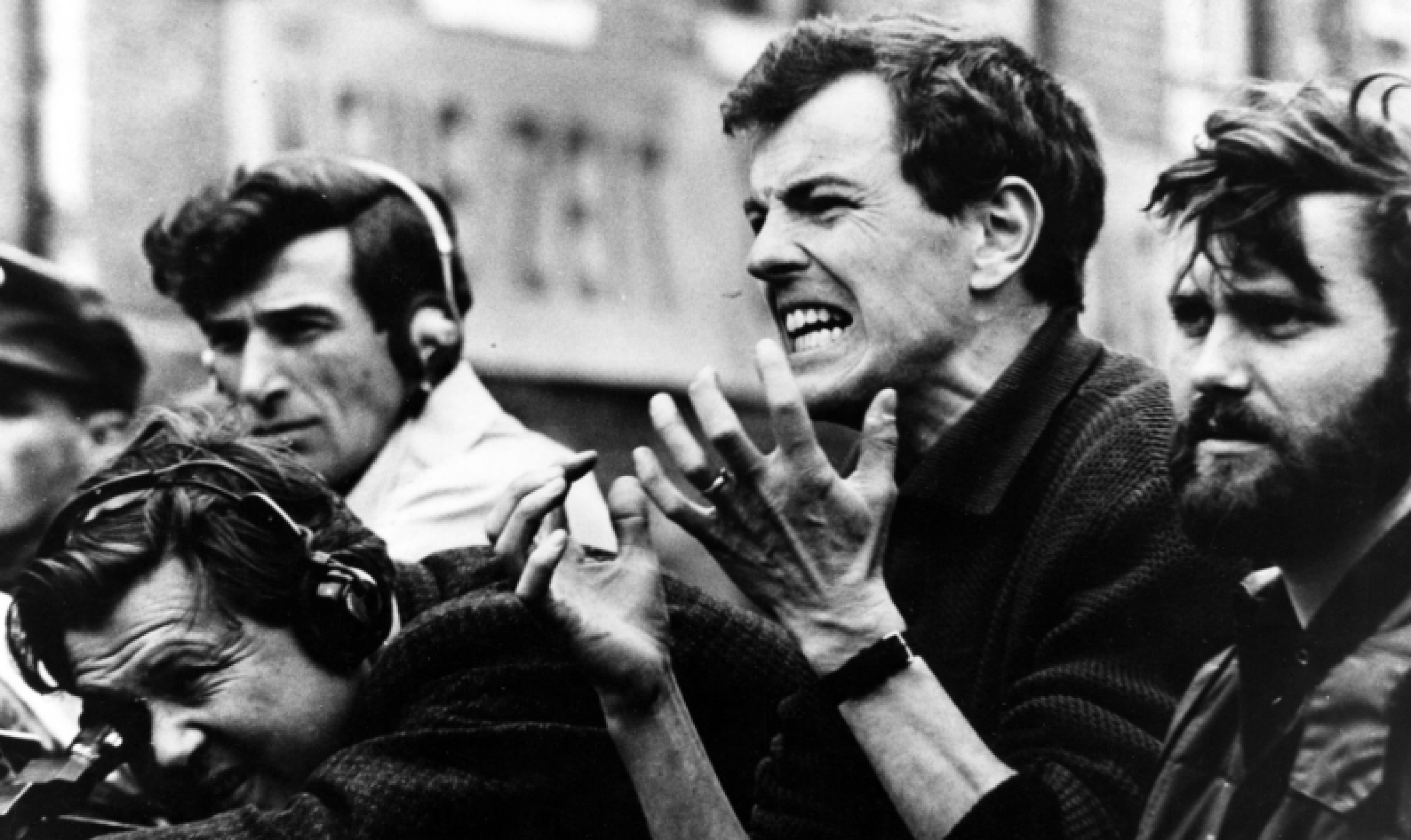 Morre Peter Watkins: conheça legado de vencedor do Oscar