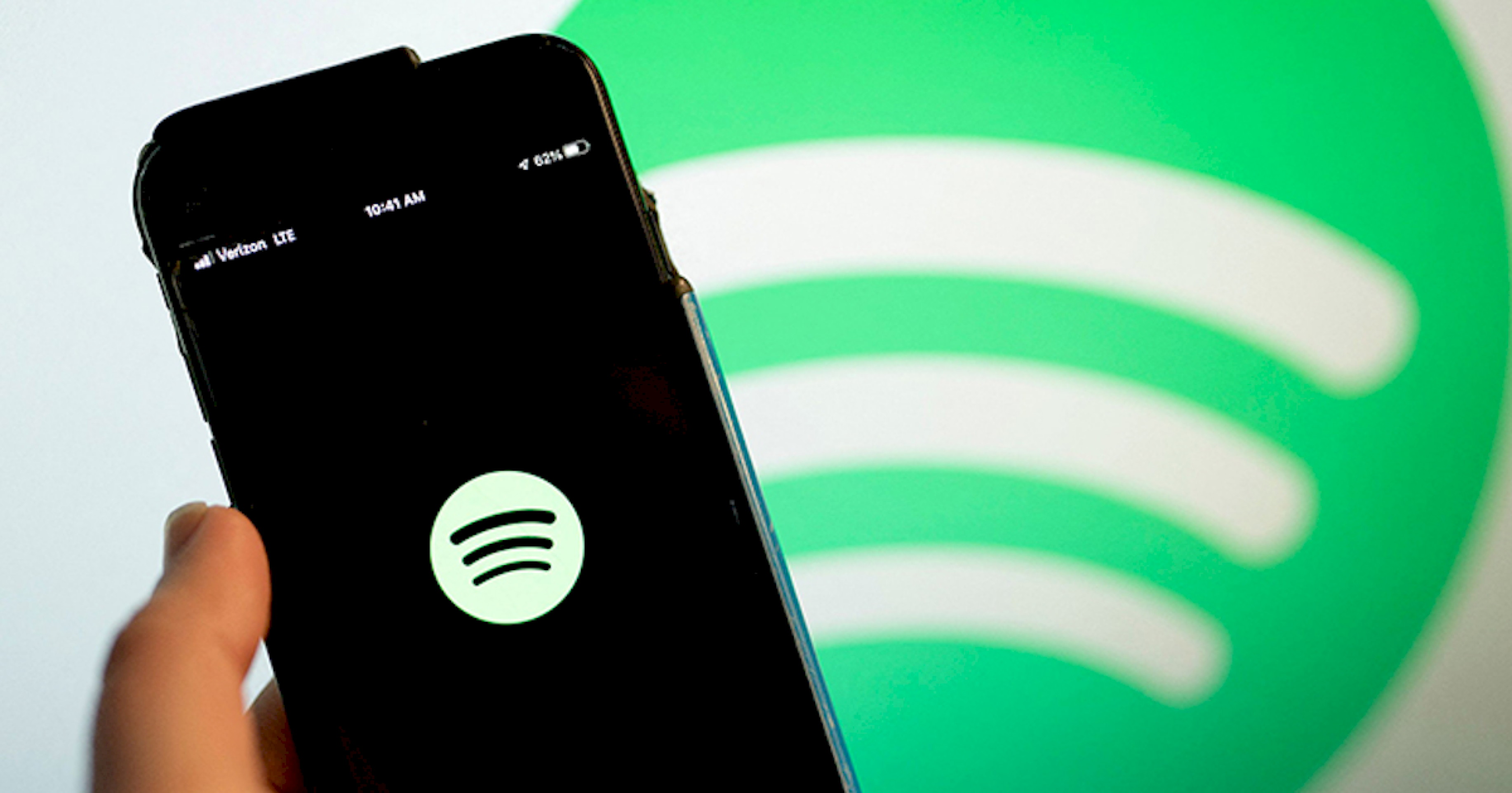 Spotify atrai 713 milhões de usuários ativos em 2025