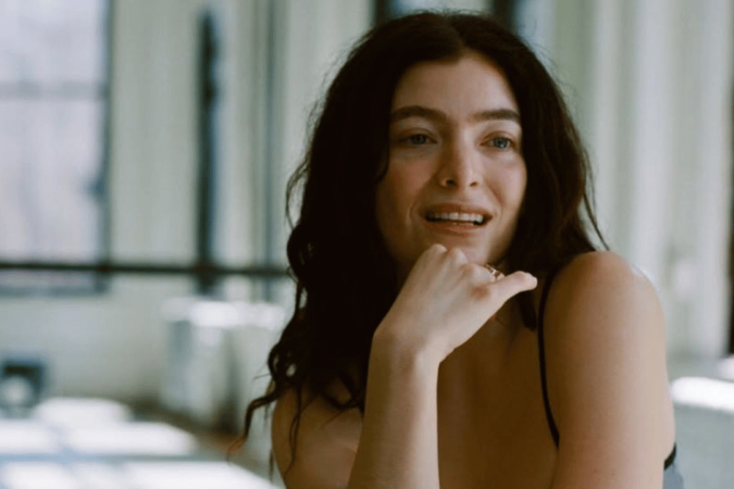 Lorde cancela show após grave intoxicação e emociona fãs -  (crédito: TMJBrazil)