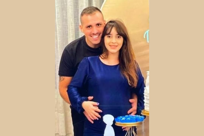 A mulher estava no 8º mês de gestação - (crédito: Reprodução/Redes Sociais) A mulher estava no 8º mês de gestação - (crédito: Reprodução/Redes Sociais)