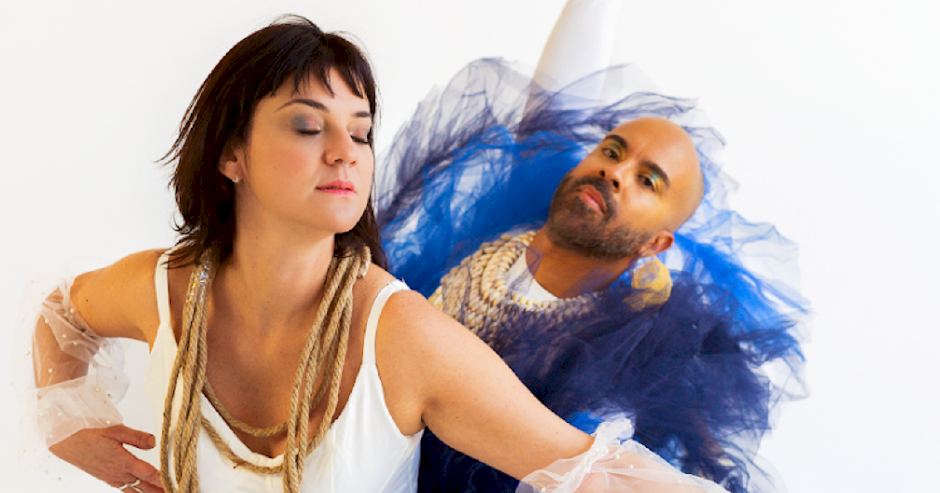 JØY Brandt se une a Bruno Capinan na inédita 'Laguna'