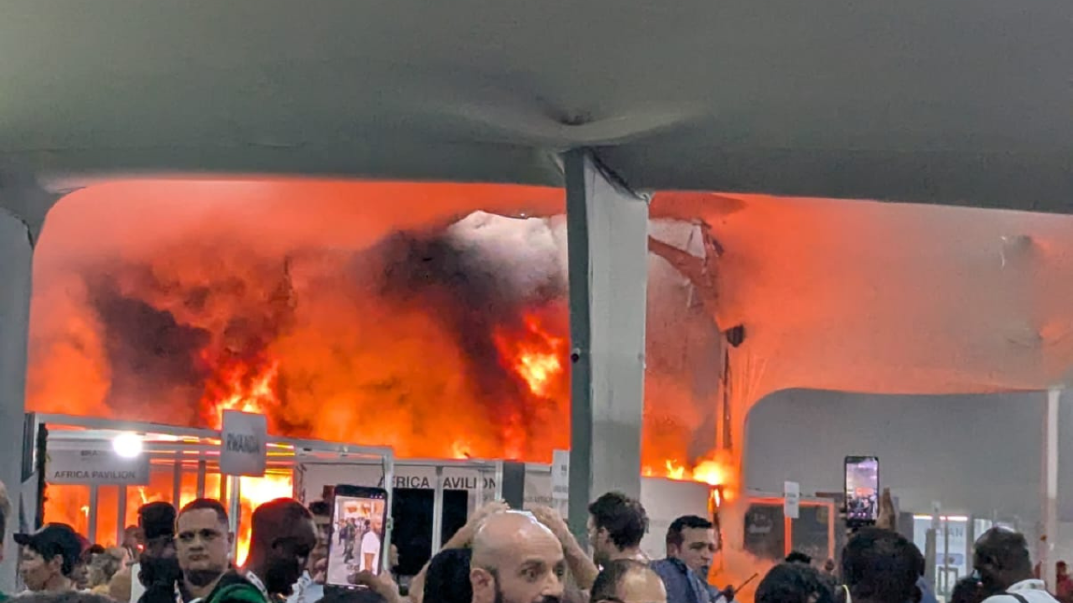 Fogo atinge pavilhão da COP30