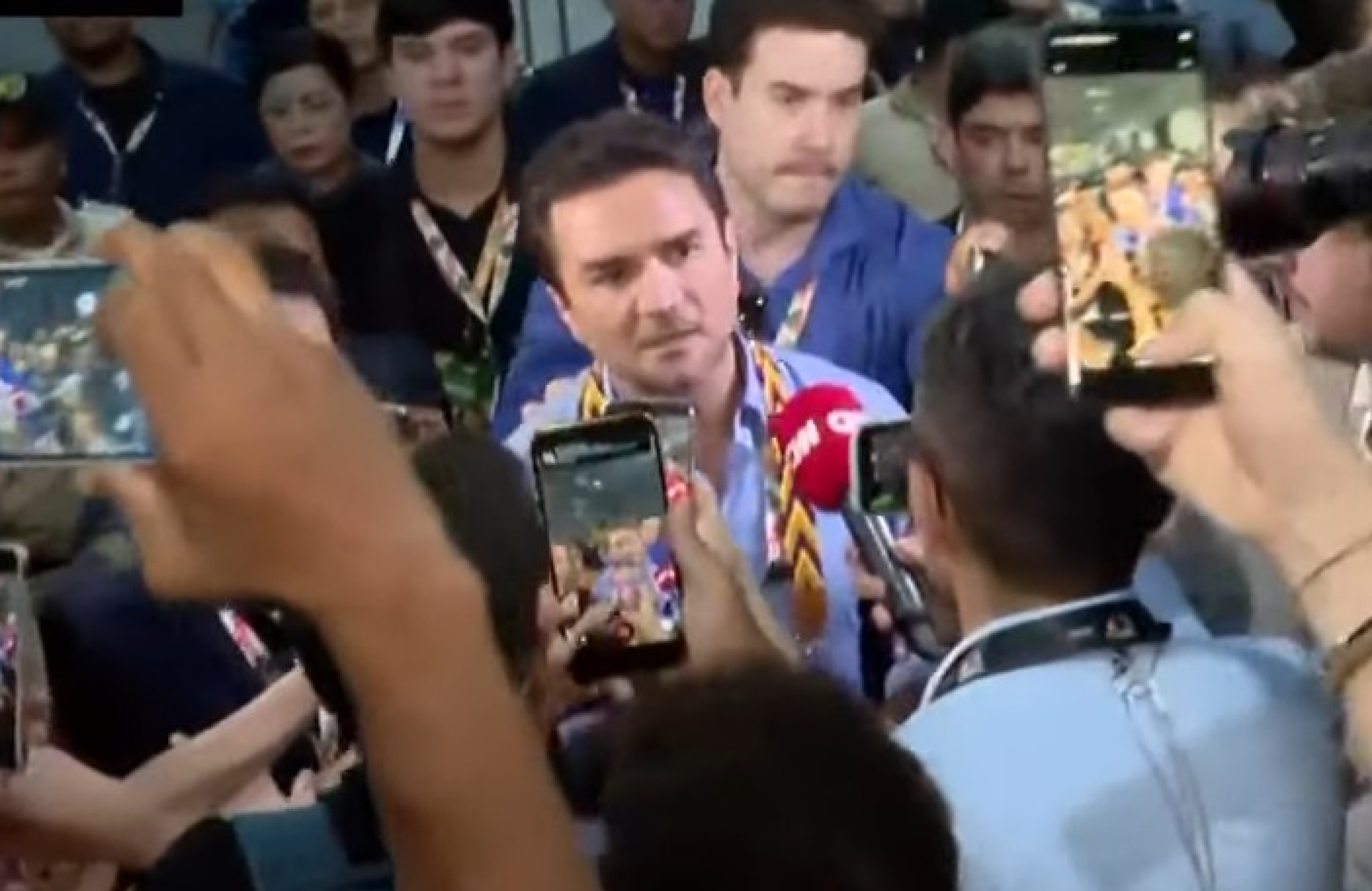 Sabino explicou que os materiais que revestem a estrutura dos pavilh&otilde;es s&atilde;o preparados especificamente para conter e retardar inc&ecirc;ndios, o que contribuiu para a r&aacute;pida conten&ccedil;&atilde;o