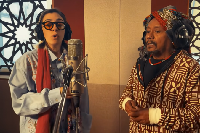 Juliana Linhares e Chico César cantam juntos no videoclipe Juliana Linhares e Chico César cantam juntos no videoclipe