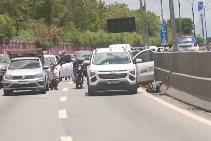 Polícia Civil faz operação emergencial no Complexo da Maré, no Rio. - (crédito: Reprodução/Agência Estado) Polícia Civil faz operação emergencial no Complexo da Maré, no Rio. - (crédito: Reprodução/Agência Estado)